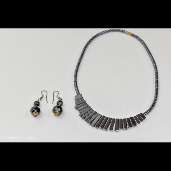 Hematite Necklace & Earrings - Picture 5 of 7